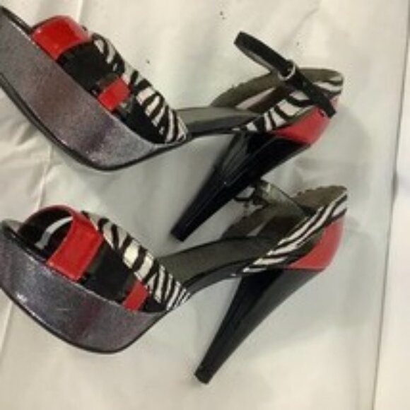 Guess 1.5" Platform 5" Stiletto Heels Open Toe Red, Black, White Zebra 8 N/W/O/B - Picture 6 of 10